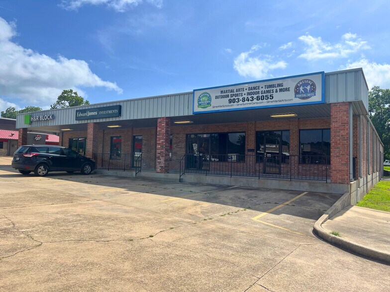 906 Us Highway 271 S, Gilmer, TX à louer - Photo principale – Image 1 sur 12