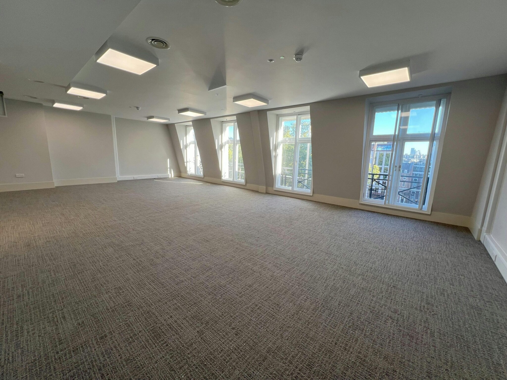 16 Hanover Sq, Londres à louer Photo intérieure– Image 1 sur 3