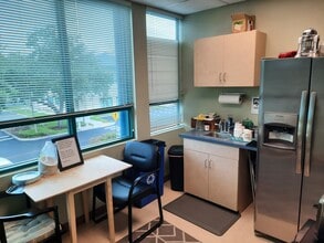 2415 University Pky, Sarasota, FL à louer Photo intérieure– Image 2 sur 3