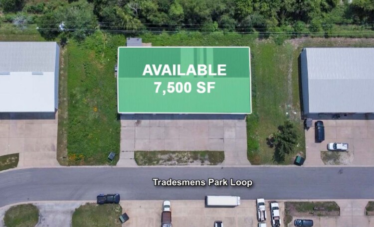 812 Tradesmens Park Loop, Hutto, TX à louer - Photo de l’immeuble – Image 2 sur 8