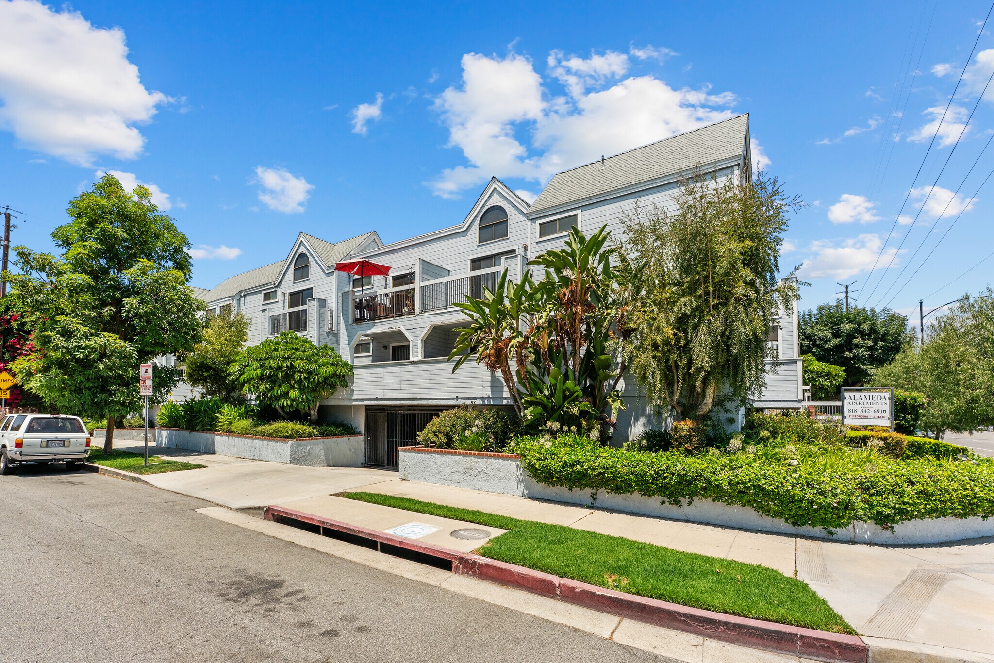 1815 W Alameda Ave, Burbank, CA à vendre Photo de l’immeuble– Image 1 sur 15