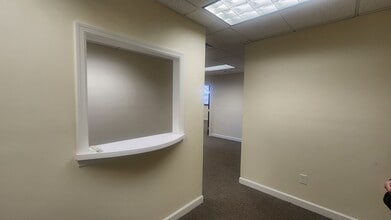 2 W Northfield Rd, Livingston, NJ à louer Photo intérieure– Image 1 sur 6