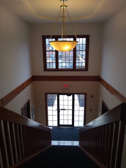 805 Hillsdowne Rd, Westerville, OH à louer - Hall d’entrée – Image 2 sur 18
