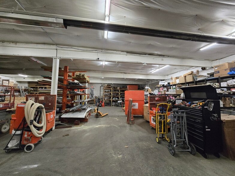 2140-2150 St Clair Ave, Cleveland, OH à vendre - Photo intérieure – Image 2 sur 14