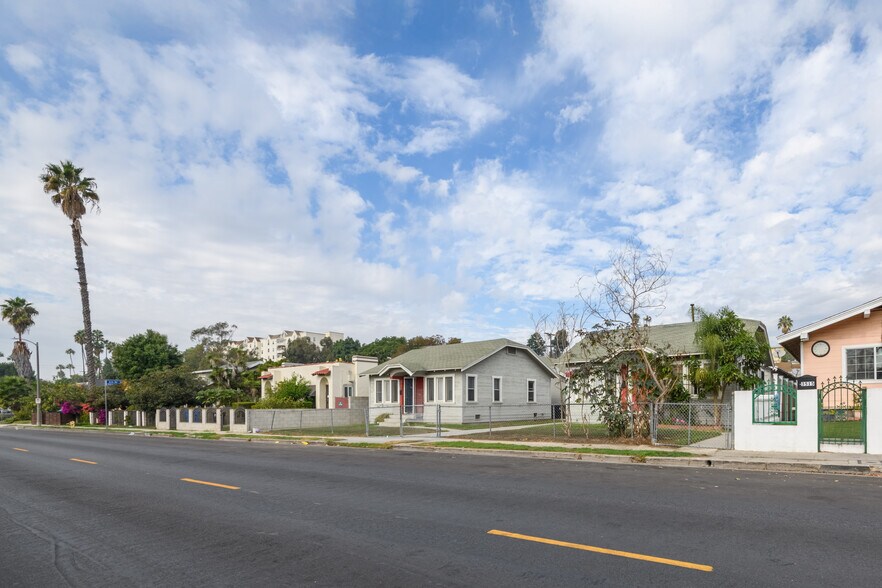 3517 Montclair St, Los Angeles, CA à vendre - Photo de l’immeuble – Image 3 sur 7