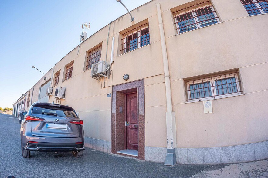 Industriel/Logistique dans Orihuela à louer - Photo de l’immeuble – Image 3 sur 41