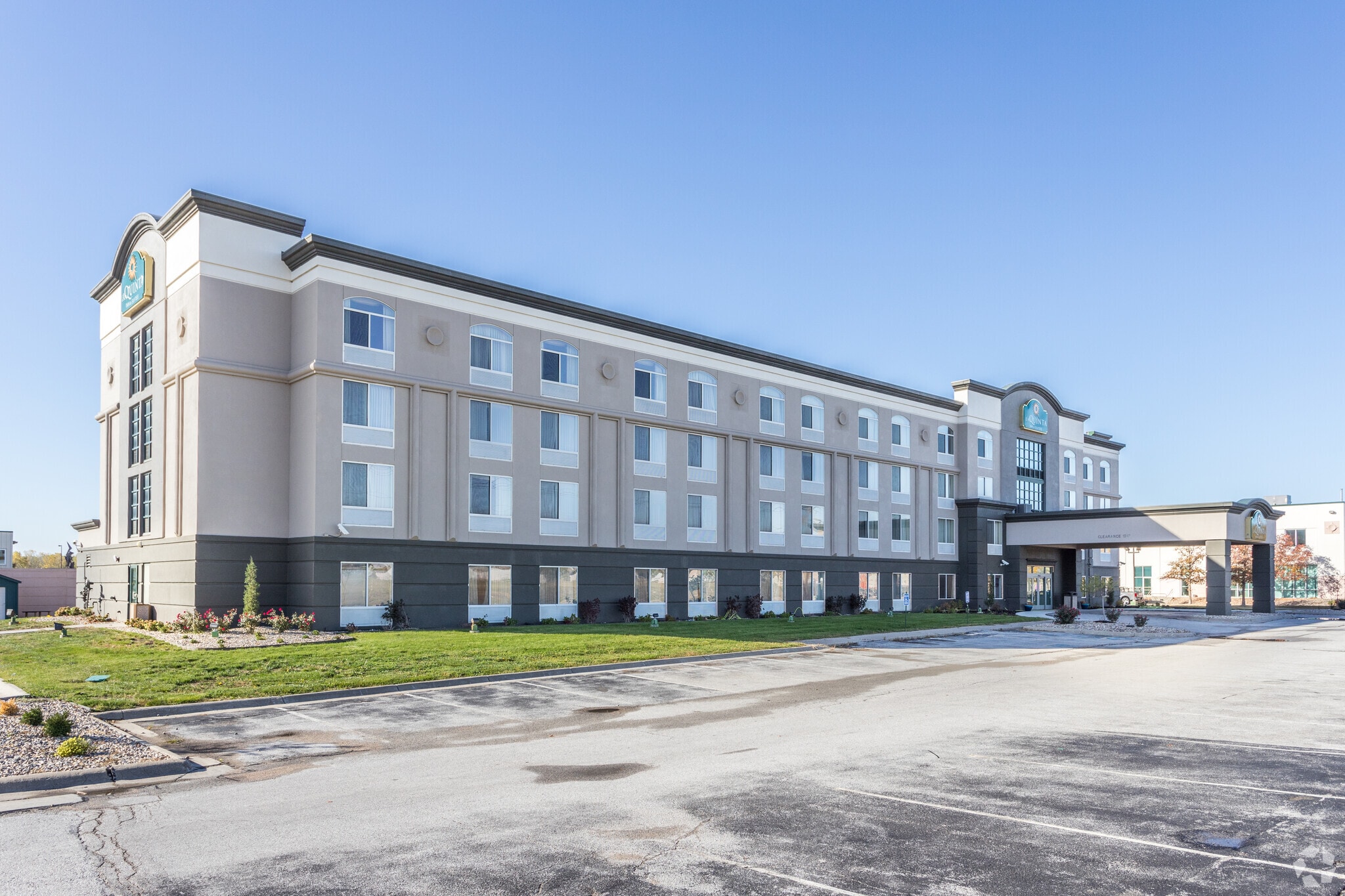1201 Avenue H, Carter Lake, IA à vendre Photo principale– Image 1 sur 29