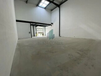 Plus de détails pour Local d'activités à louer