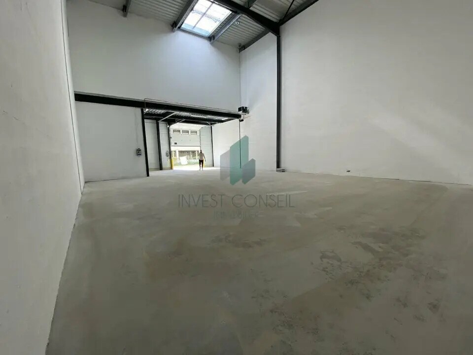16 Rue Ampère, Pontoise à louer Photo de l’immeuble– Image 1 sur 11