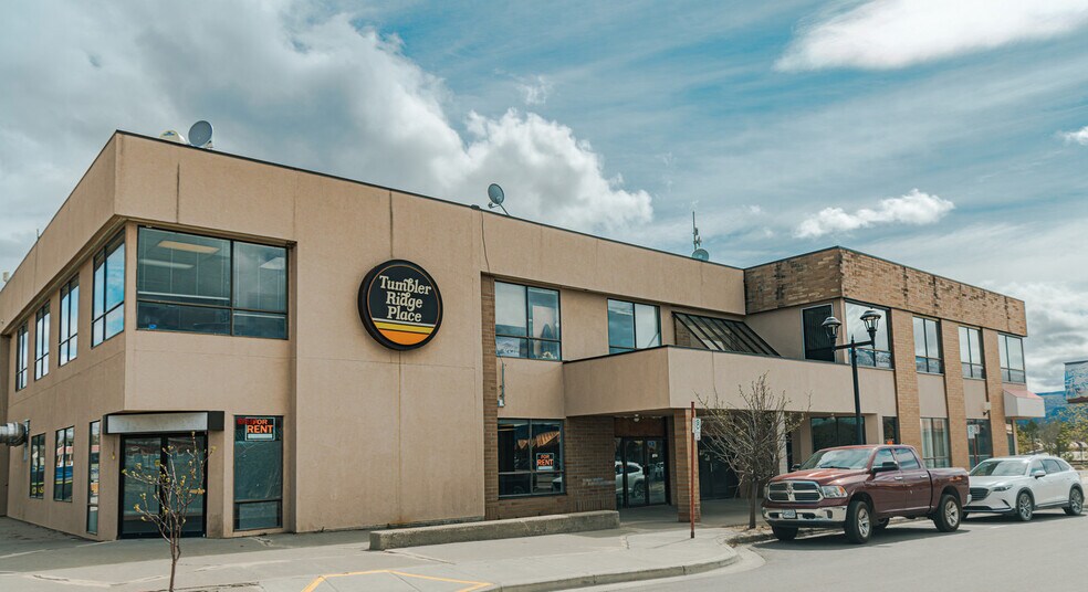 105-235 Front St, Tumbler Ridge, BC à vendre - Photo de l’immeuble – Image 2 sur 7