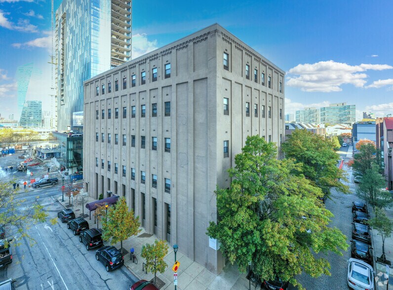 2215 Arch St, Philadelphia, PA à louer - Photo principale – Image 1 sur 12