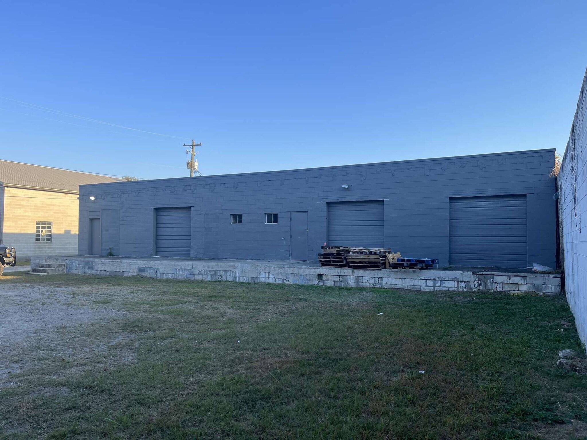 913-915 Poplar St, Cayce, SC à louer Photo principale– Image 1 sur 5