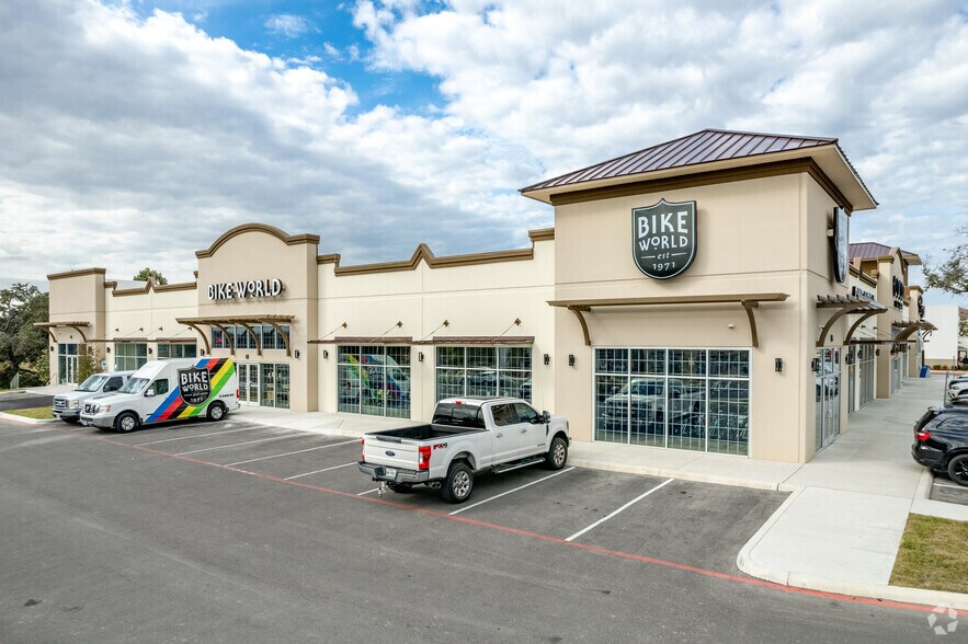 11310 Culebra Rd, San Antonio, TX à louer - Photo de l’immeuble – Image 3 sur 7
