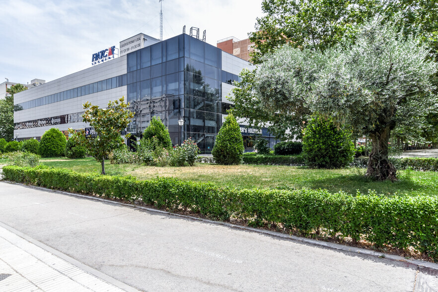 Local commercial dans Alcorcón, Madrid à louer - Photo principale – Image 1 sur 7