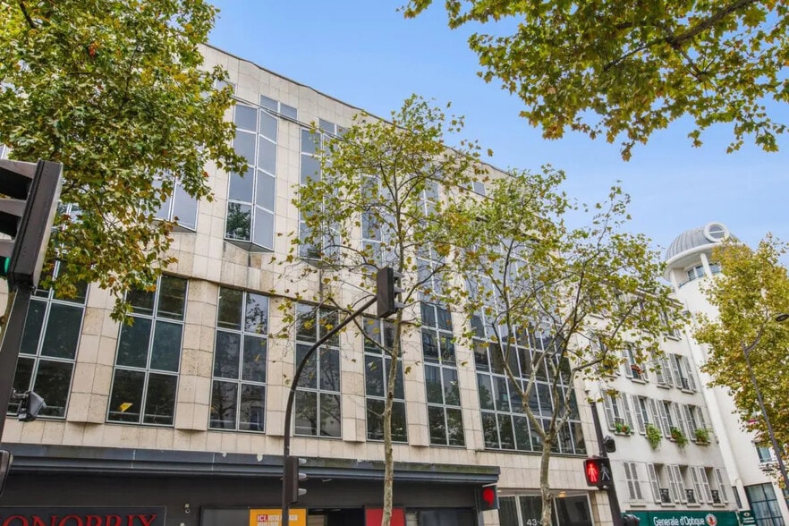 43 Avenue De Clichy, Paris à louer - Photo de l’immeuble – Image 3 sur 26
