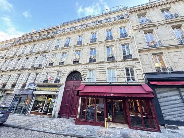 8 Rue Rougemont, Paris à vendre - Photo de l’immeuble – Image 1 sur 13