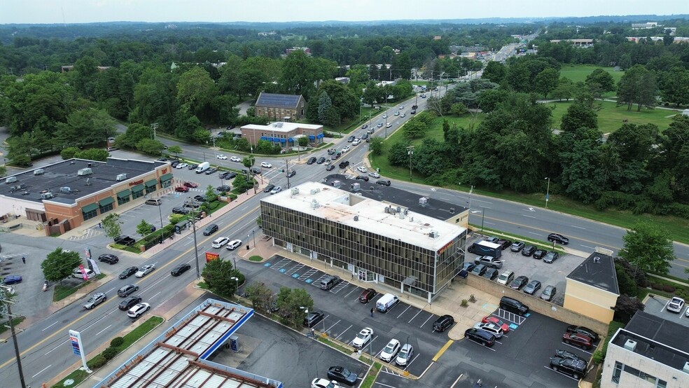 1515 Reisterstown Rd, Pikesville, MD à louer - Photo de l’immeuble – Image 3 sur 47