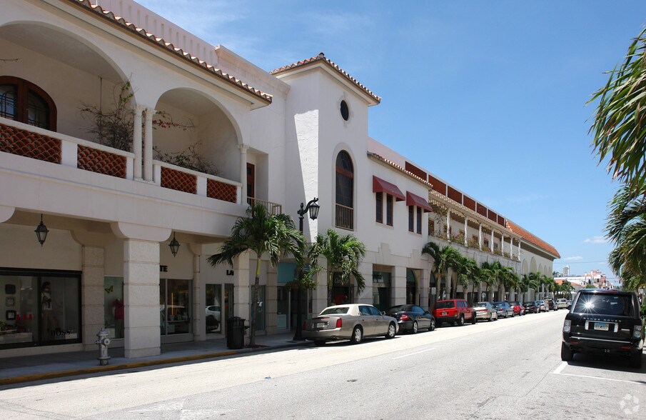 150 Worth Ave, Palm Beach, FL à louer - Photo de l’immeuble – Image 3 sur 12