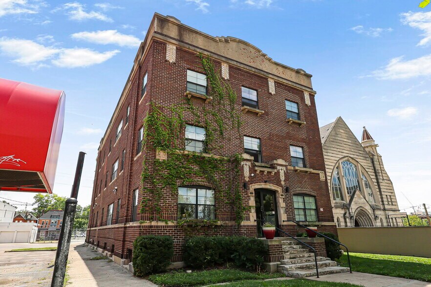 595 E Broad St, Columbus, OH à vendre - Photo de l’immeuble – Image 3 sur 29
