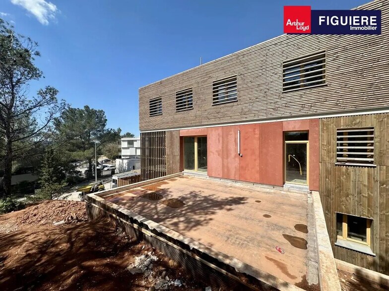 Bureau dans Gardanne à louer - Photo de l’immeuble – Image 3 sur 11
