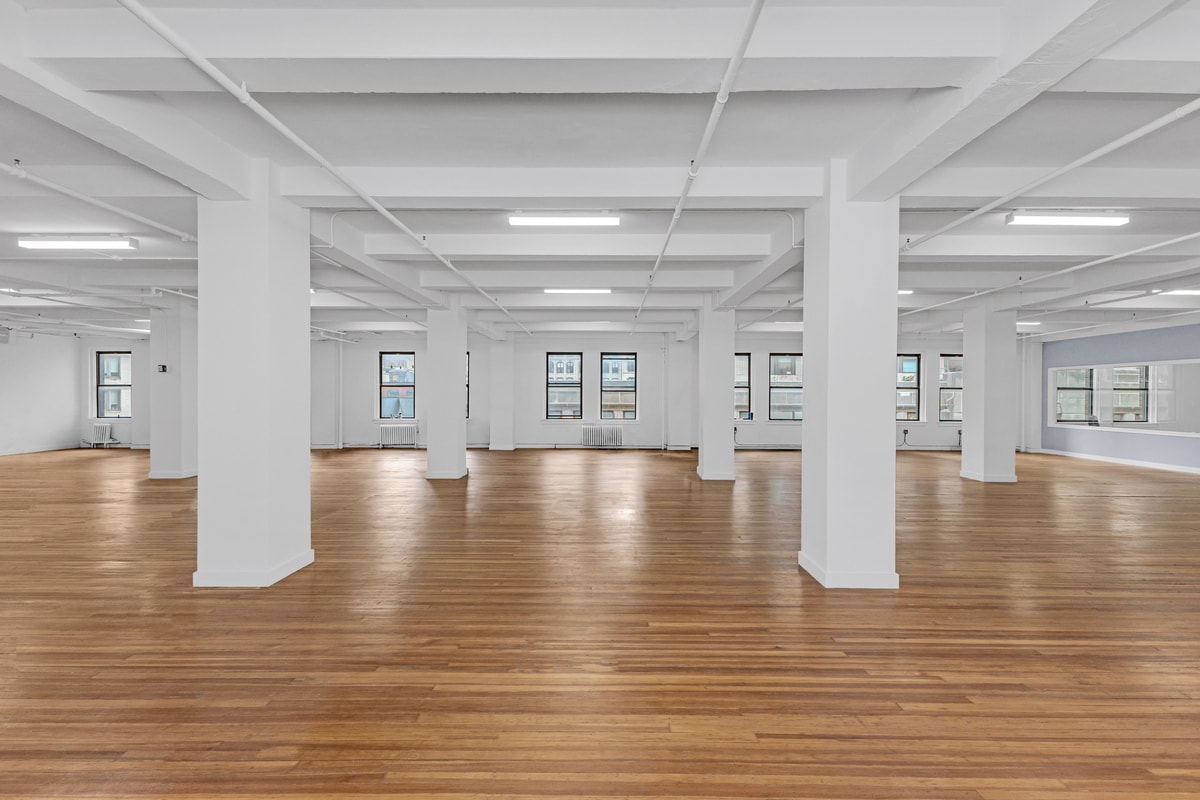 20-28 W 33rd St, New York, NY 10001 - Lot 2006 - - Photo intérieure - Image 1 of 3