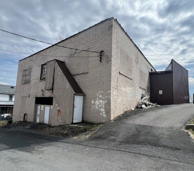71 Columbia St, Cohoes, NY à vendre - Photo de l’immeuble – Image 3 sur 11