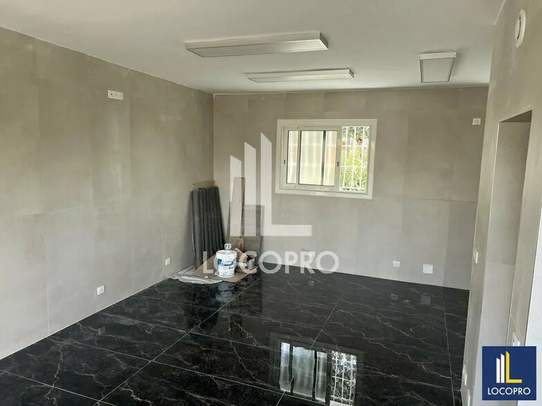 Local commercial dans Aix-en-Provence à louer - Photo de l’immeuble – Image 2 sur 5