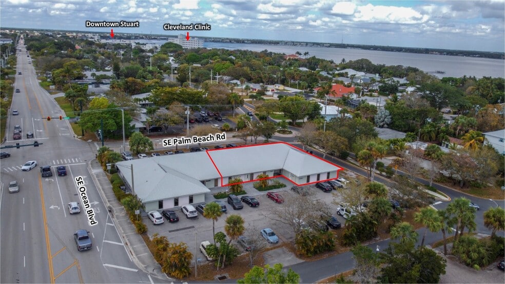 1001 SE Ocean Blvd, Stuart, FL à louer - Photo de l’immeuble – Image 1 sur 3