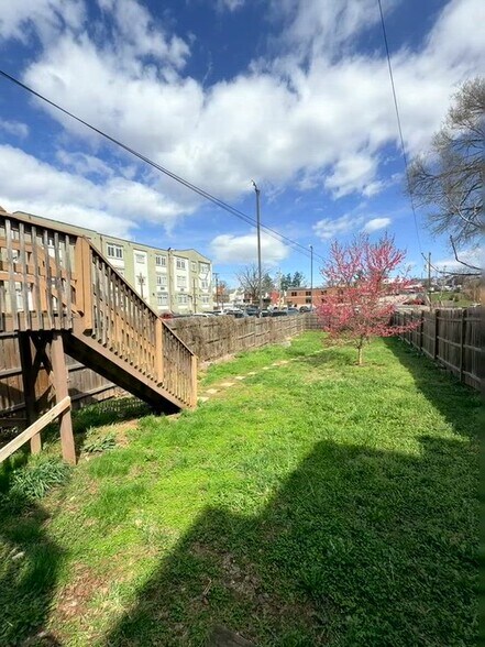 228 E Washington St, Hagerstown, MD à vendre - Vidéo sur l’annonce professionnelle – Image 2 sur 46
