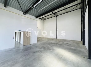 Local d’activités dans Collégien à louer Photo intérieure– Image 2 sur 6