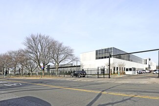 Plus de détails pour 6015 Little Neck Pky, Little Neck, NY - Bureau, Industriel/Logistique à louer