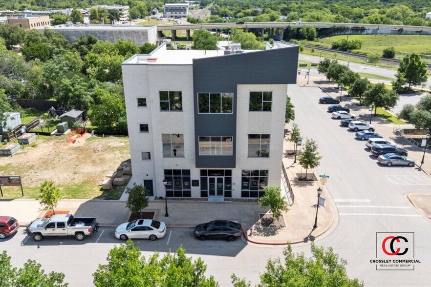 211 S Brown St, Round Rock, TX à vendre - Photo de l’immeuble – Image 3 sur 37