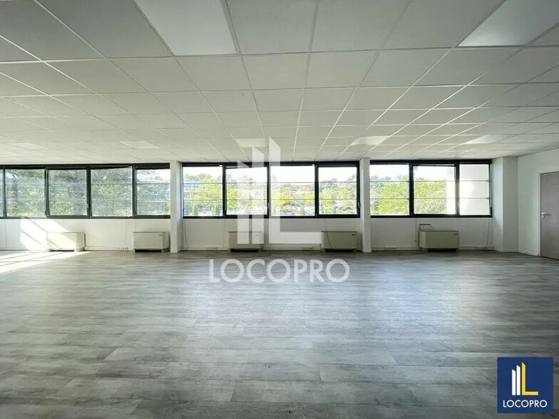 Bureau dans Aix-en-Provence à louer - Photo de l’immeuble – Image 2 sur 6