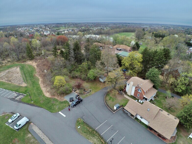 442 N Lewis Rd, Limerick, PA à vendre - Photo de l’immeuble – Image 2 sur 18