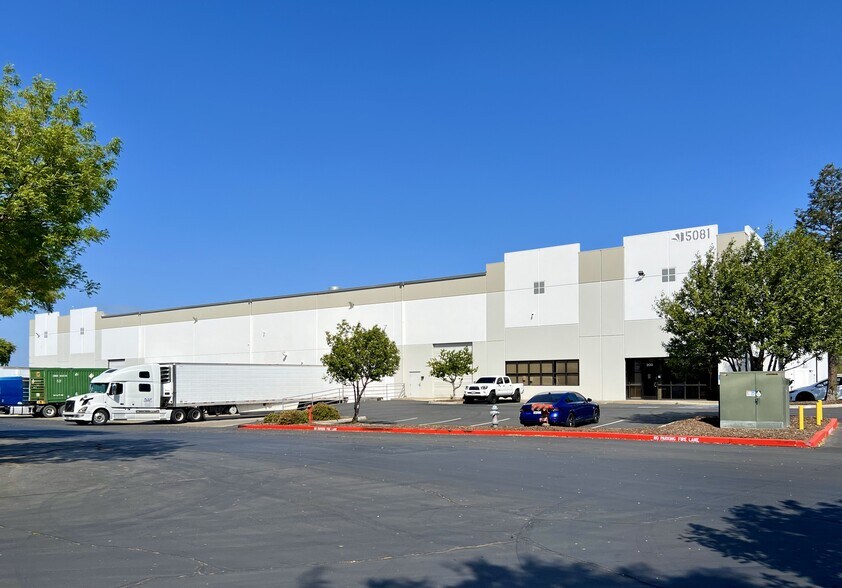 5081 Kelton Way, Sacramento, CA à louer - Photo de l’immeuble – Image 2 sur 2