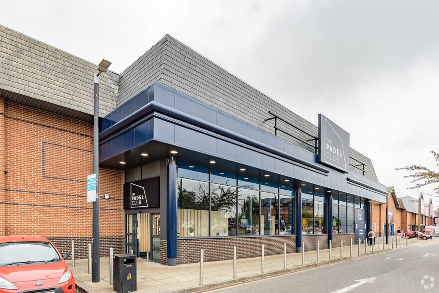 St. Ann Way, Gloucester à louer - Photo principale – Image 1 sur 3