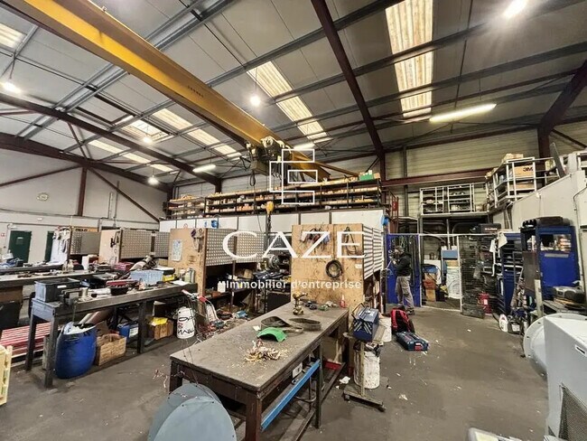 Plus de détails pour Bureau, Industriel/Logistique à louer