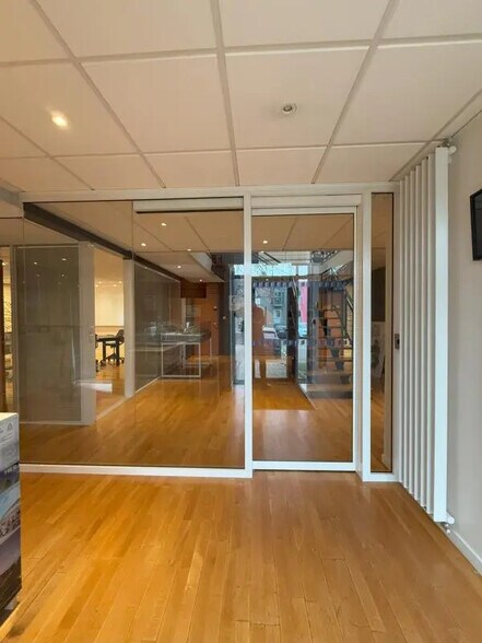 Bureau dans Saint-Étienne à vendre - Photo de l’immeuble – Image 3 sur 6