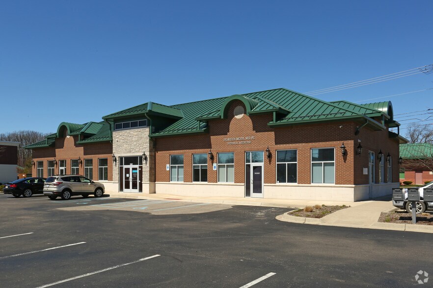 41128-41640 Ann Arbor Rd, Plymouth, MI à louer - Photo de l’immeuble – Image 2 sur 3
