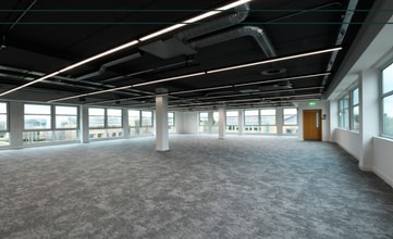 5500 Lakeside, Cheadle à louer Photo intérieure– Image 2 sur 3