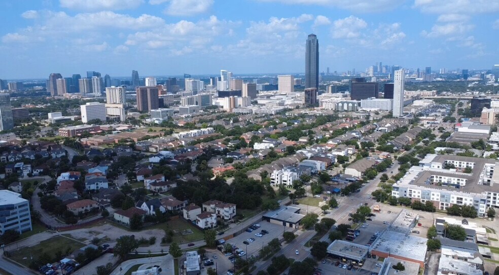 5524 Richmond Ave, Houston, TX à louer - Photo de l’immeuble – Image 3 sur 4