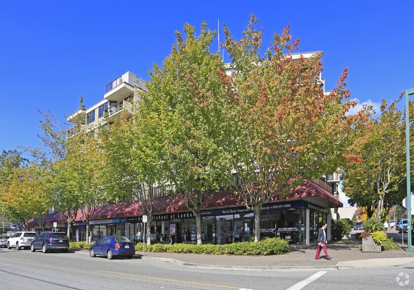 15223-15245 Russell Ave, White Rock, BC à vendre - Photo de l’immeuble – Image 3 sur 4