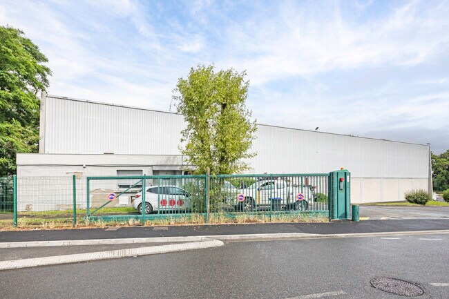 Plus de détails pour 22 Avenue Paul Langevin, Herblay - Local d'activités, Industriel/Logistique à louer