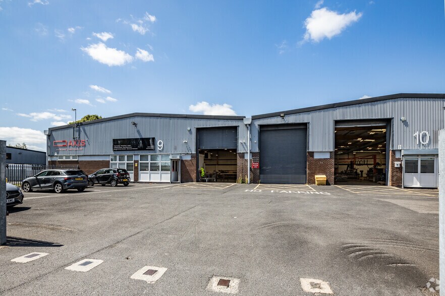 Severnside Trading Estate, Textilose Rd, Manchester à louer - Photo de l’immeuble – Image 3 sur 15