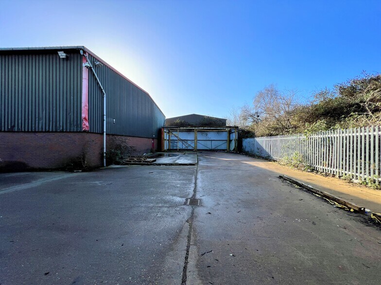 69 Weir Rd, Londres à louer - Photo de l’immeuble – Image 3 sur 5