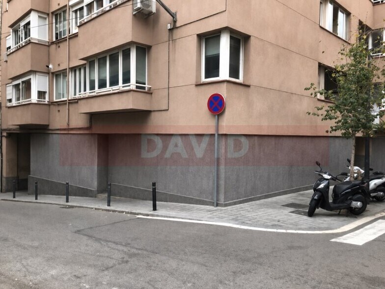 Local commercial dans Barcelone, Barcelona à louer - Photo de l’immeuble – Image 1 sur 4