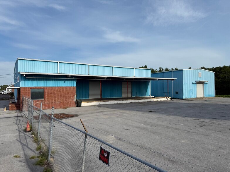 627 Anchors St NW, Fort Walton Beach, FL à vendre - Photo de l’immeuble – Image 2 sur 29