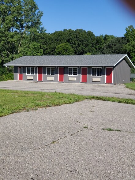 109 S Greenville West Dr, Greenville, MI à vendre - Photo de l’immeuble – Image 2 sur 6