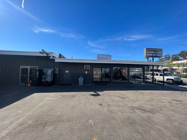 727 El Cajon Blvd, El Cajon, CA à louer - Photo de l’immeuble – Image 3 sur 7