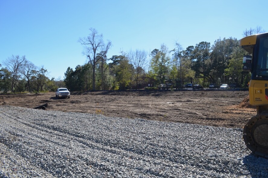 1081 Johnnie Dodds Blvd, Mount Pleasant, SC à louer - Photo de la construction – Image 3 sur 11